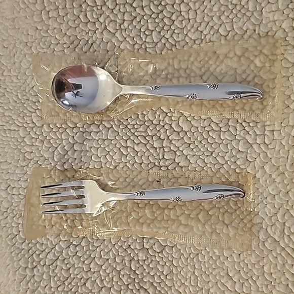 🆕️ VTG Community Fine Silverplate Baby Cup with Fork & Spoon - Picture 2 of 8